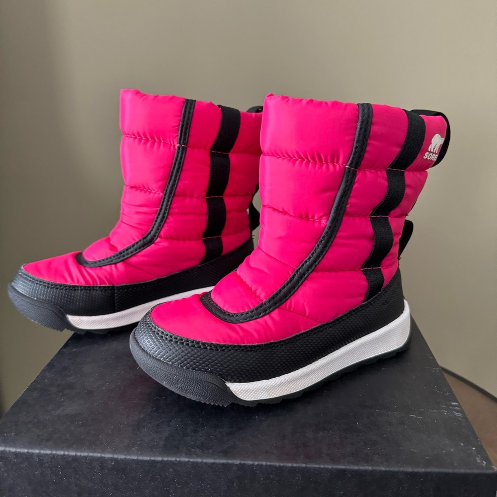 SOLD. Sorel Kids Boots in Pink and Black - Picture 5 of 8
